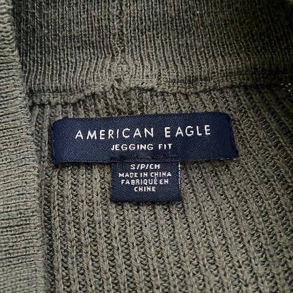 🌼2 for $20🌼 American Eagle Oversized Olive Green Striped Sleeve Sweater - Picture 5 of 7